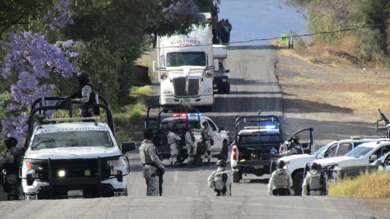 Reportan balacera entre civiles y militares en Tangamandapio
