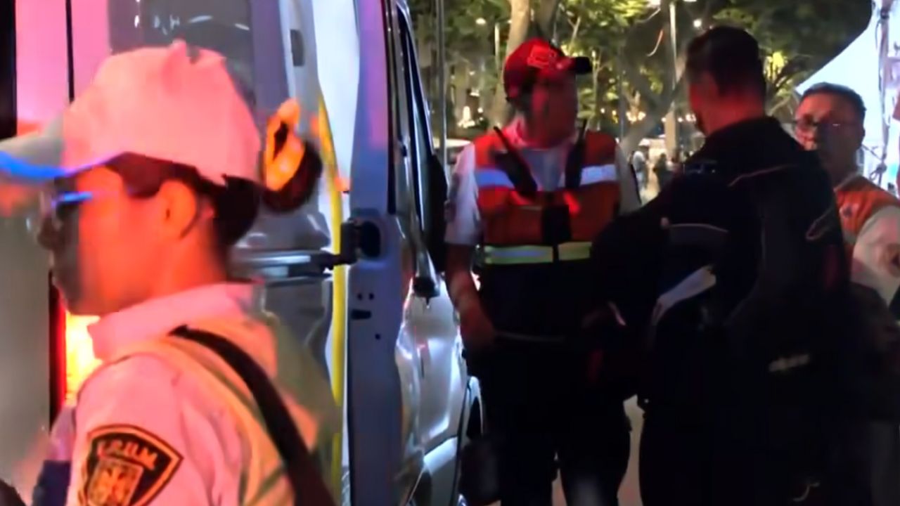 Una reportera del medio Telediario denunció que recibió un pinchazo por parte de un sujeto desconocido sobre la avenida Juárez en CDMX.