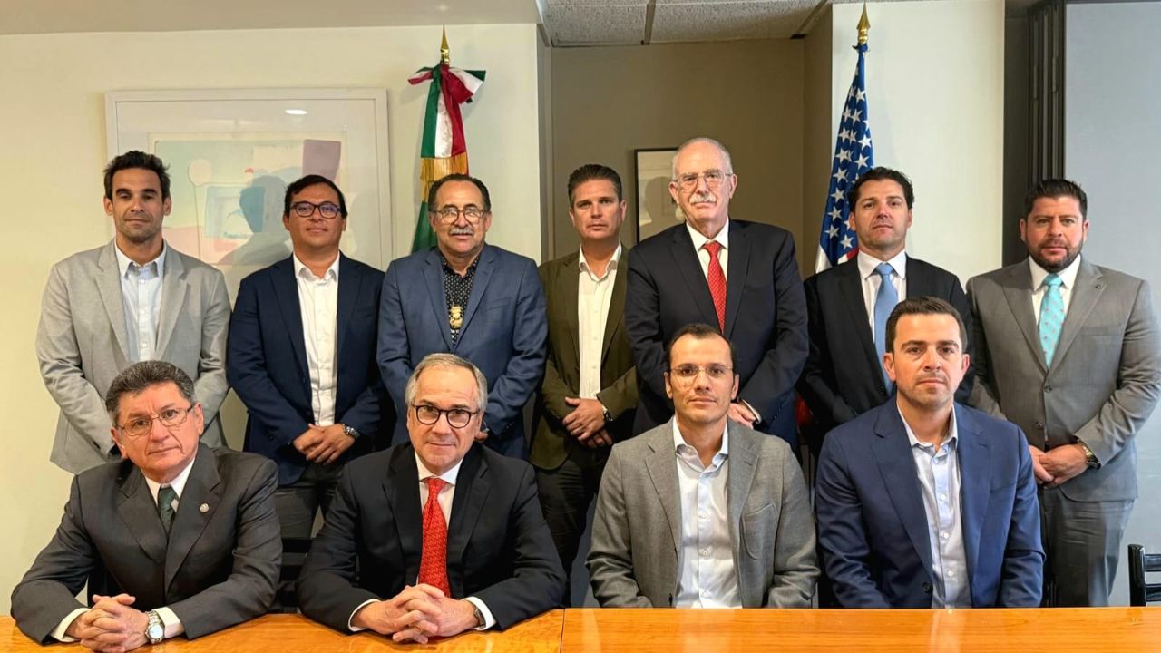 Julio Berdegué informó en sus redes sociales que se reunió en Washington con 27 representantes de empresas de tomateros estadounidenses.