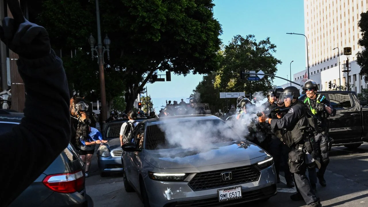 Los Ángeles vivió una segunda noche de toque de queda en el centro