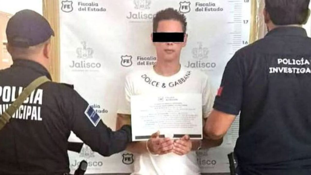 Tras su vinculación a proceso, Alejandro N, "Alex Marín", podría pasar hasta dos años en prisión preventiva, mientras se investiga el caso.