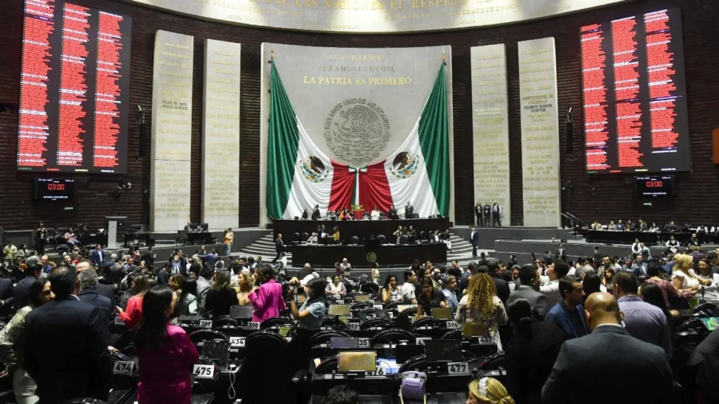 Avalan en comisiones de la Cámara de Diputados transferir las funciones de Coneval al Inegi.