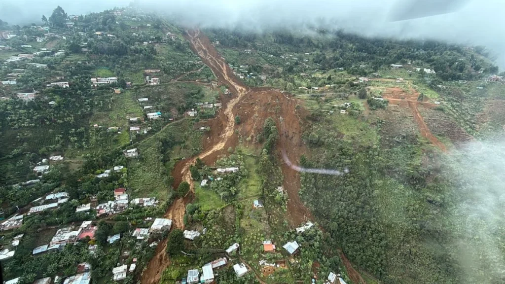 Un deslizamiento de tierra ocurrido en el municipio de Bello, Antioquía en Colombia dejó al menos ocho personas muertas y cinco más heridas.