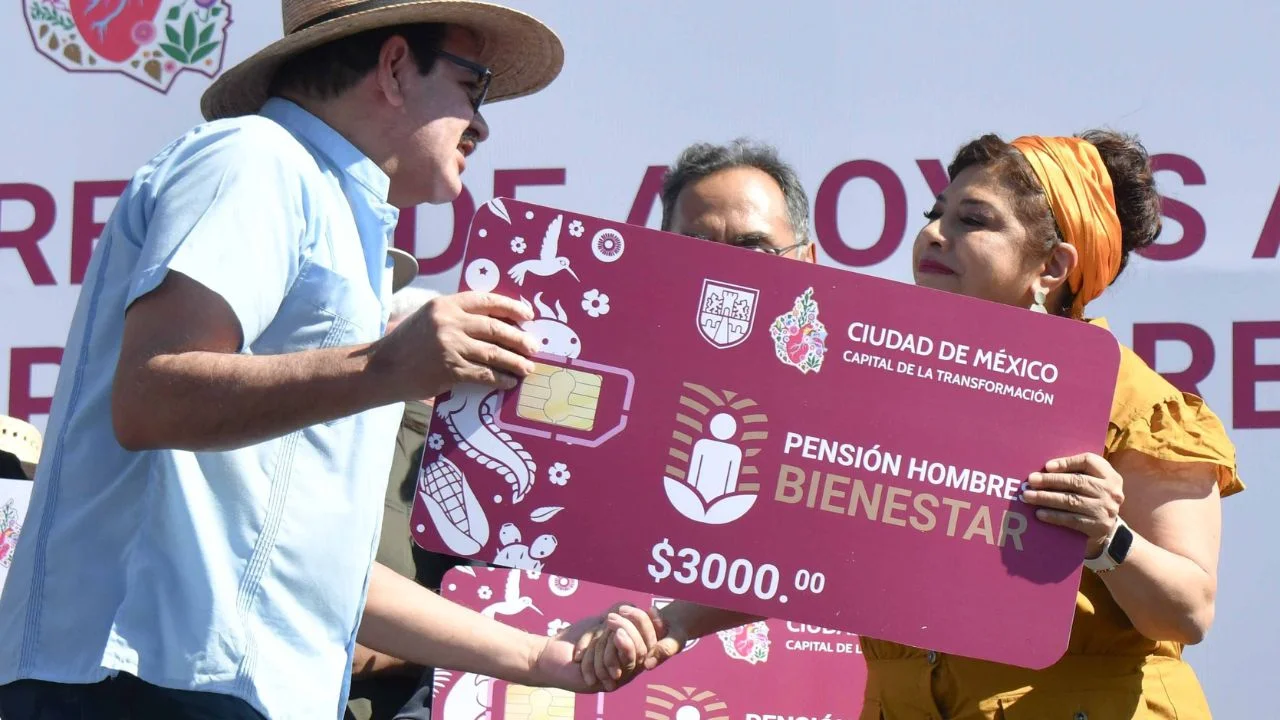 Programas del Bienestar de los que puedes convertirte en beneficiario por ser hombre mexicano