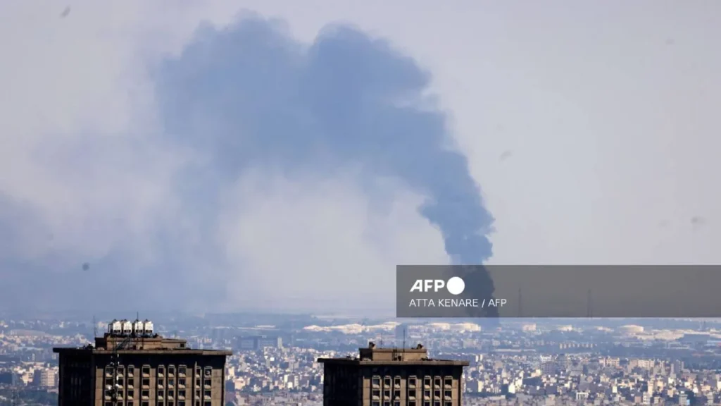 El ministro iraní de Relaciones Exteriores afirmó que de momento "no hay un acuerdo" para el alto al fuego con Israel.