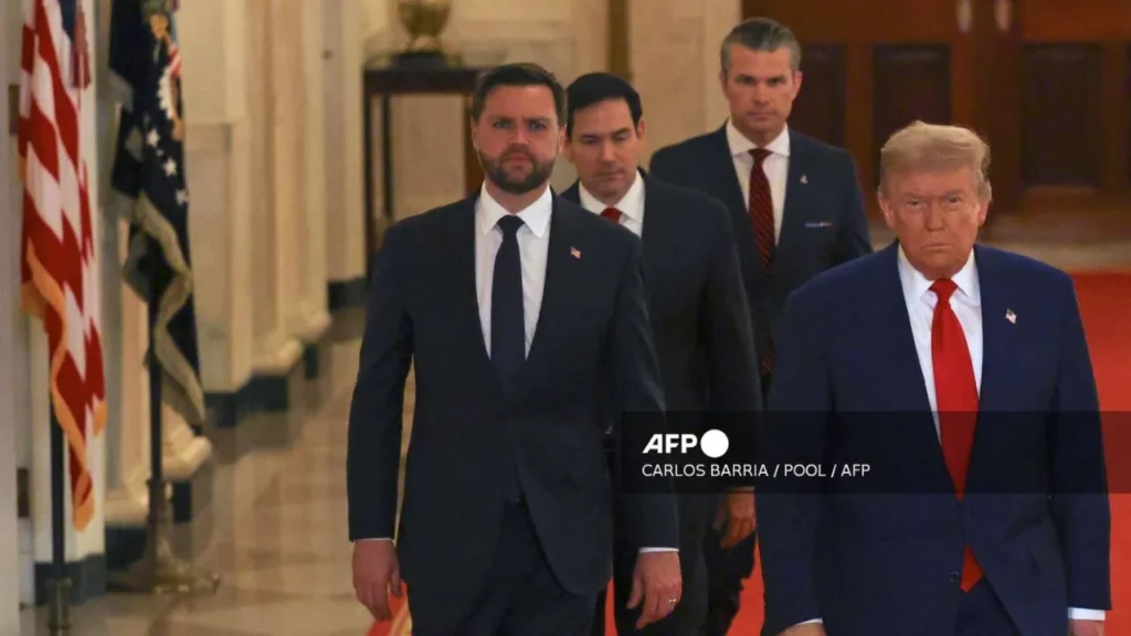 Donald Trump anunció que Irán debe decidir si quiere paz o tragedia, pues hoy sus plantas nucleares fueron destruidas en un ataque.