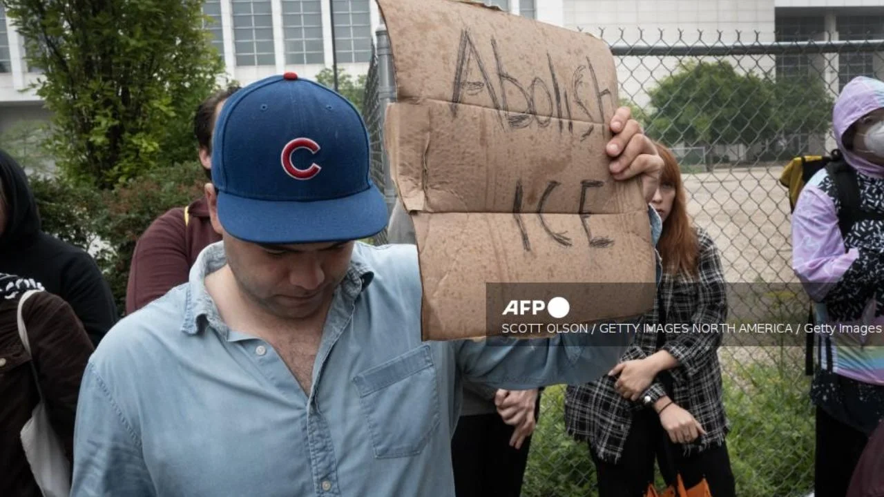 El ICE realizó una serie de redadas en Los Ángeles, California que dejó al menos 45 migrantes arrestados y enfrentamientos con activistas.