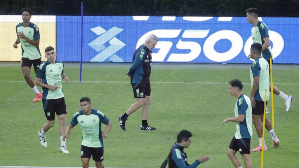 Entrenamiento de la Selección Mexicana dirigida por el técnico Javier Aguirre.