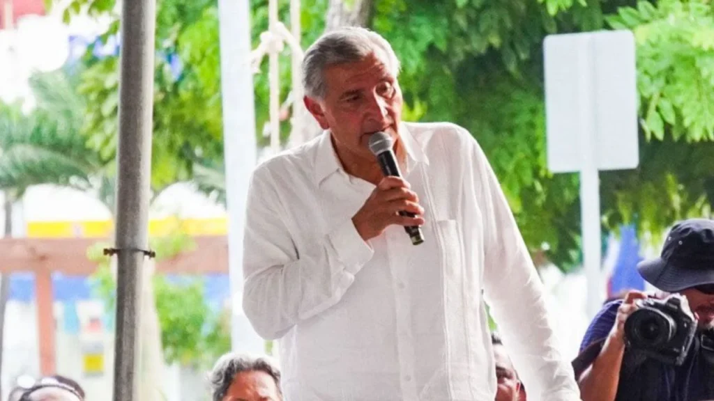 Lilly Téllez, dijo que ella no da la mano a “delincuentes”