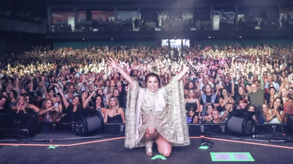 Alejandra Guzmán emitió un comunicado en sus redes, en el que explicó que pospone su gira hasta el 2026 pero volverá con nueva canción. 