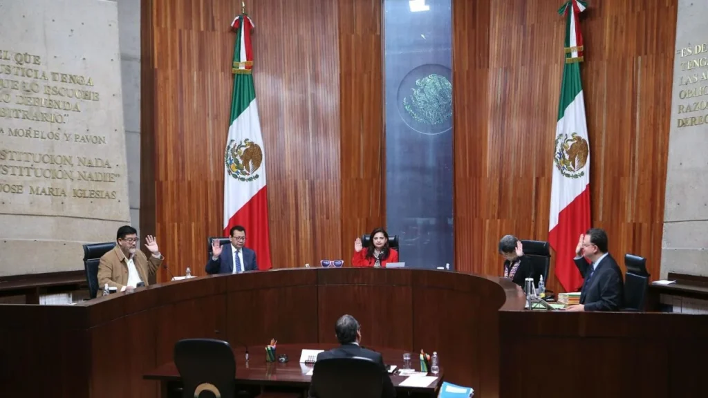 Resolución de la Sala Superior del TEPJF