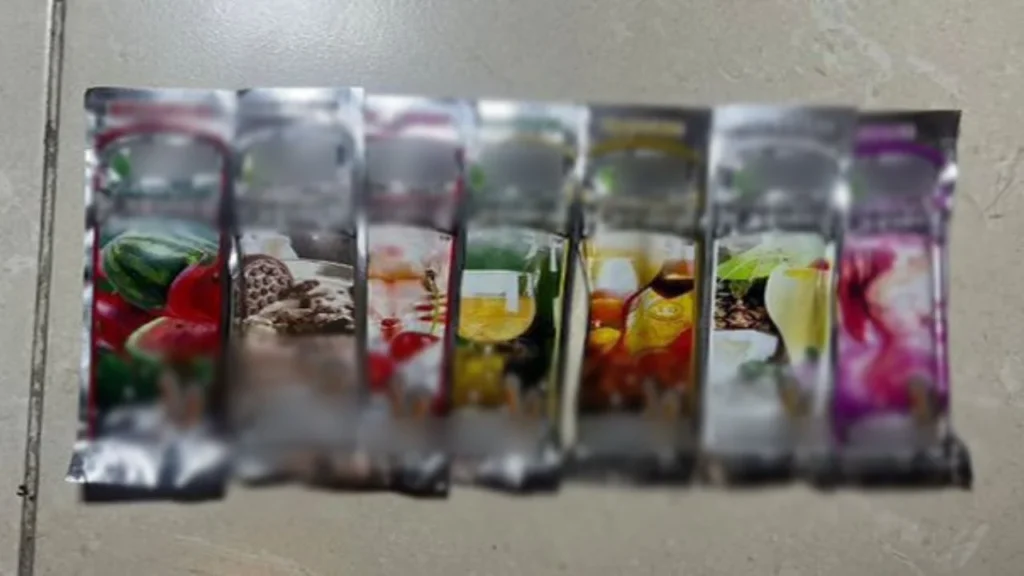 Detienen a 6 vendedores de "narco dulces" en la alcaldía Venustiano Carranza, CDMX.