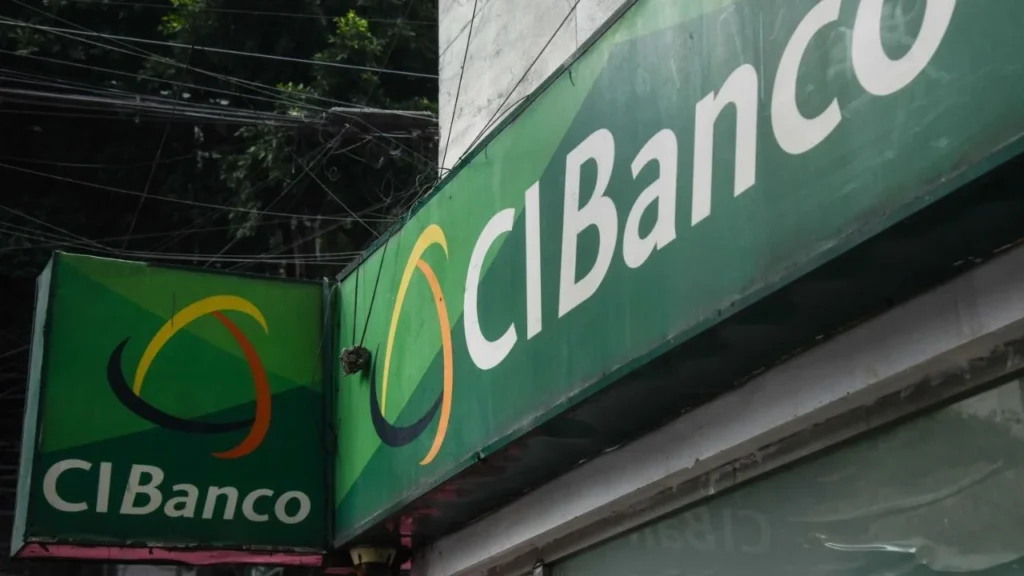 La Comisión Nacional Bancaria y de Valores (CNBV) aplicó 53 multas a Intercam, CIBanco y Vector, señaladas por lavado de dinero por EU.