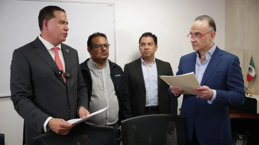 Mejía Berdeja explicó que pide juicio político porque desde 2019 el Congreso de Coahuila impide revocación de mandato de Manolo Jiménez.