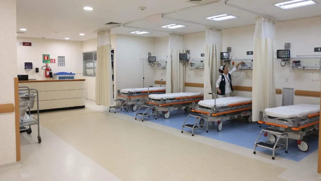 Consideró que el Hospital General de Tuxtepec, que atenderá a más de 500 mil habitantes de esa zona, "es un símbolo porque se construyó con la venta del avión".