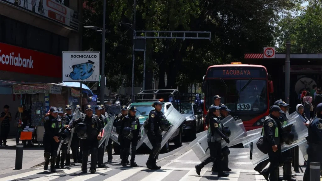 Encapsulan comerciantes de mercados públicos de la CDMX realizaron varios bloqueos
