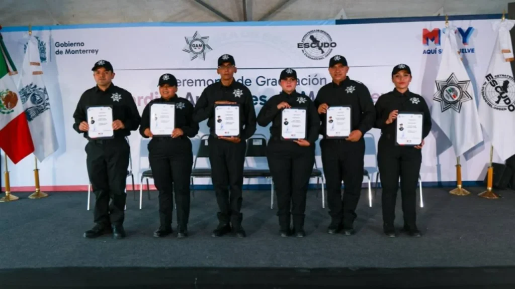 Guardia Auxiliar de Monterrey suma 104 elementos operativos tras graduación.