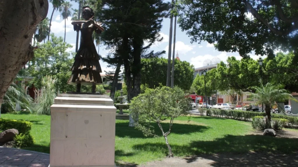 estatua de Doña Florinda en Juchipila
