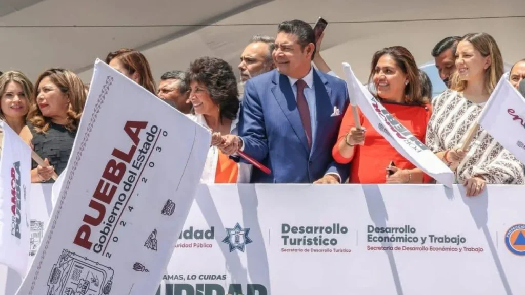 La estrategia Verano Seguro 2025 en Puebla tendrá un despliegue de elementos de seguridad, patrullas, drones, videocámaras y más. Entérate. 
