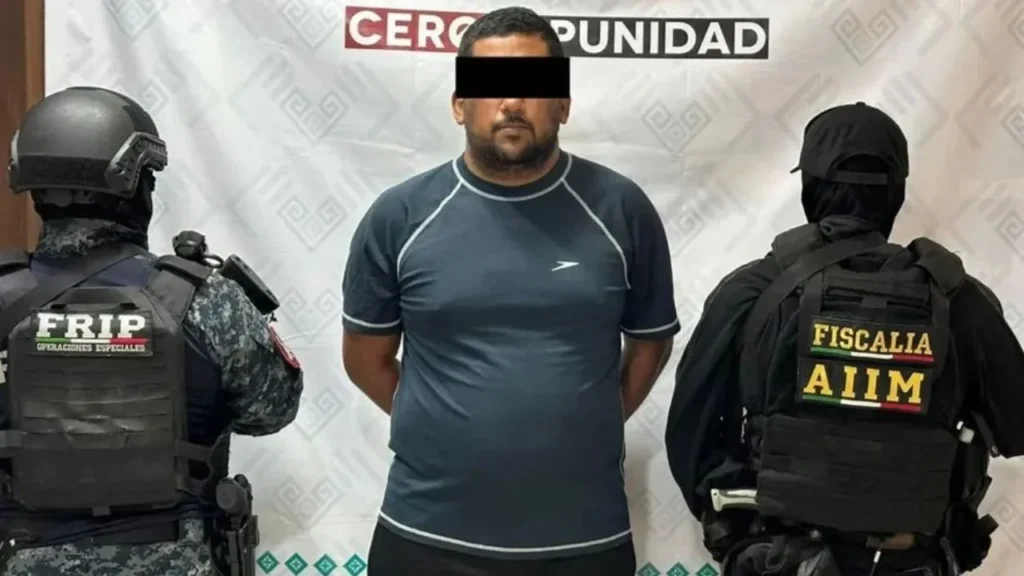 La SEP destacó la detención del profesor, presunto responsable del caso de acoso denunciado en una preparatoria en Pijijiapan, Chiapas.