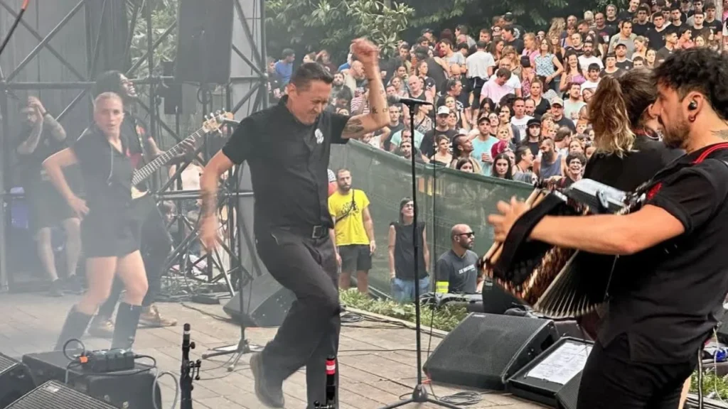 El pasado viernes 30 de mayo,elementos de la Guardia Nacional desalojaron el Foro Alicia, donde se presentaba el cantante vasco, Fermín Muguruza.