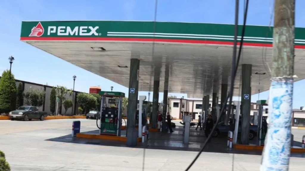 Denuncian desabasto de gasolina, compras de pánico y cierre de estaciones de combustible