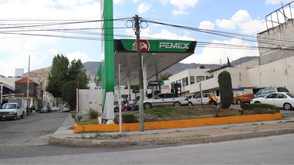 Denuncian desabasto de gasolina, compras de pánico y cierre de estaciones de combustible