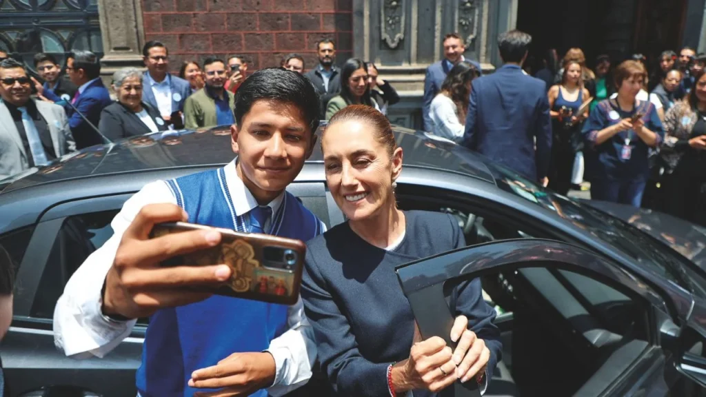 Histórico. La ceremonia de inauguración del nuevo Bachillerato Nacional se realizó en el Antiguo Colegio de San Ildefonso. 