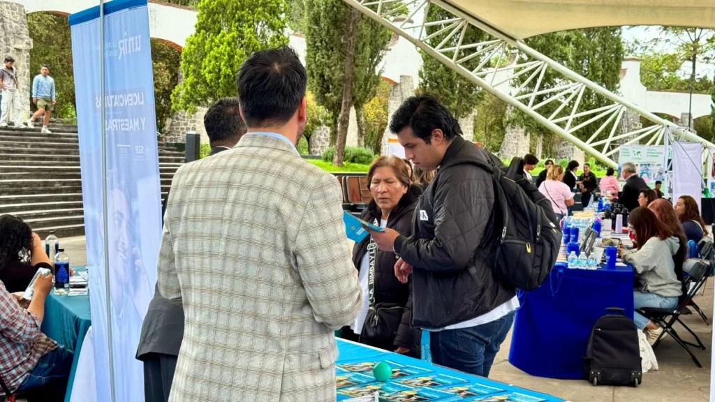 El objetivo de la Feria de Becas de la AAPAUNAM es dar opciones de formación académica con instituciones privadas de educación superior.