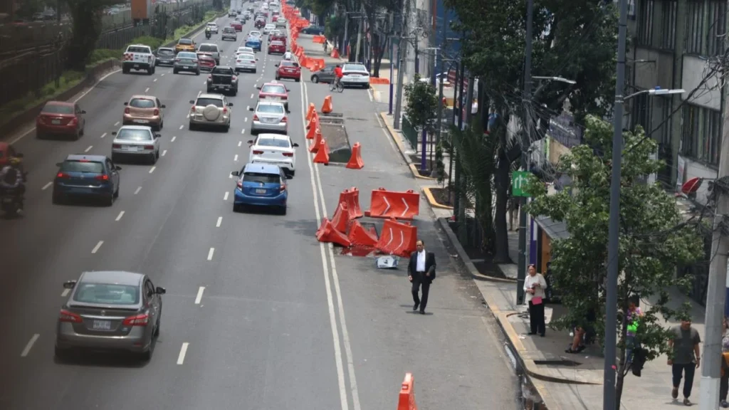 La Secretaría de Obras y Servicios inició la fase de prueba con ciclistas que circulan por avenida Tlalpan, para la Copa Mundial 2026.