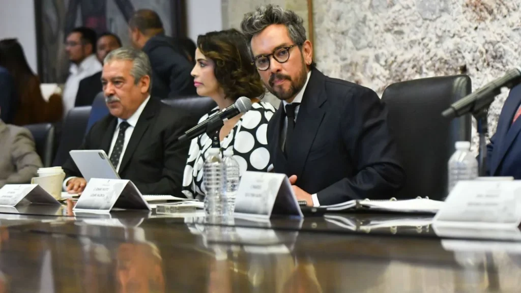 Por mayoría de votos, la Comisión Permanente ratificó a Genaro Lozano como embajador de México ante el Gobierno de Italia.