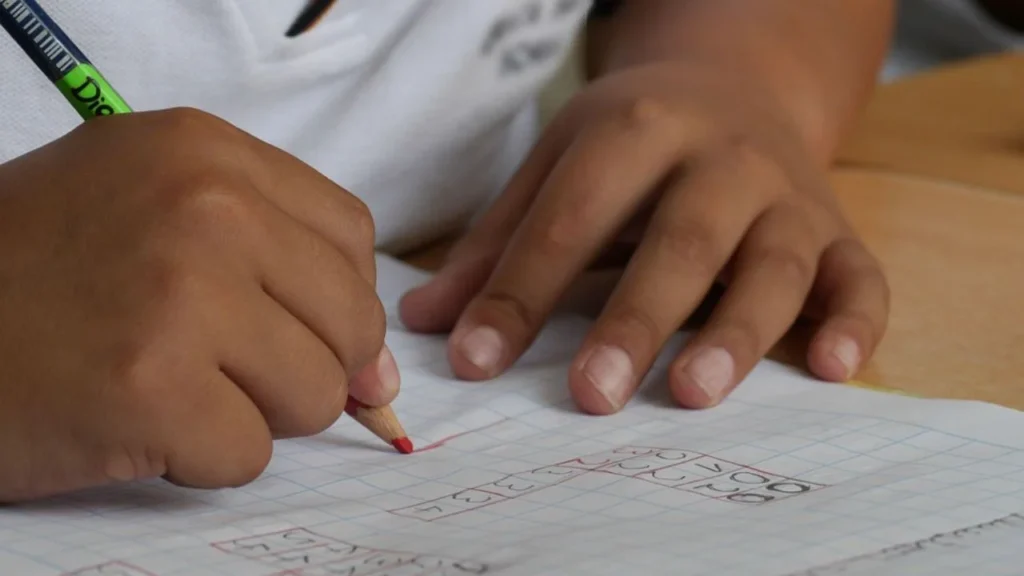 ¿Cuándo inician el registro de primaria para la Beca Rita Cetina 2025?