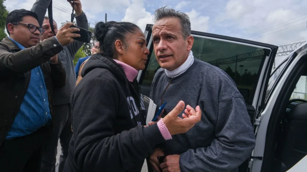 Arturo Robles, abogado en el caso de Israel Vallarta, aseguró que su cliente sufrió tortura del Estado por pasar 20 años sin una sentencia.