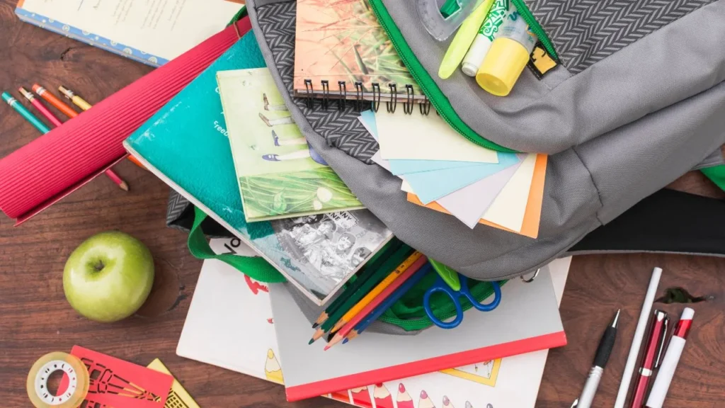 Descubre a dónde puedes llevar tus libros de texto y cuadernos de ciclos escolares anteriores para darles una nueva vida y deja de acumular.