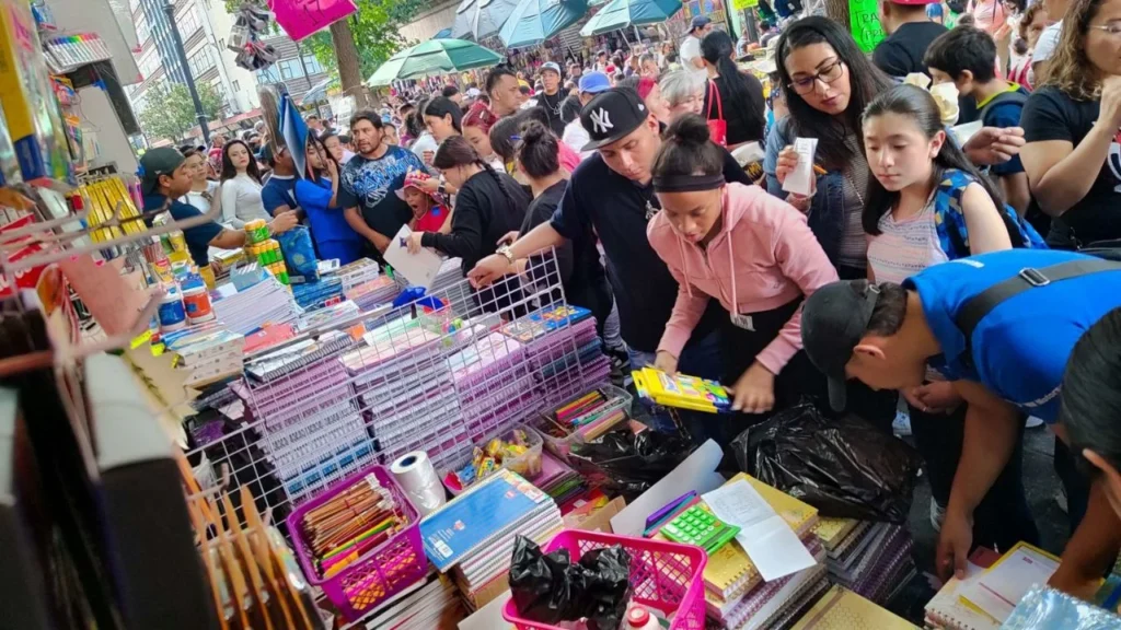 Conoce cuáles es el material de la lista de útiles escolares que recomienda comprar la SEP para las escuelas de educación básica en México.