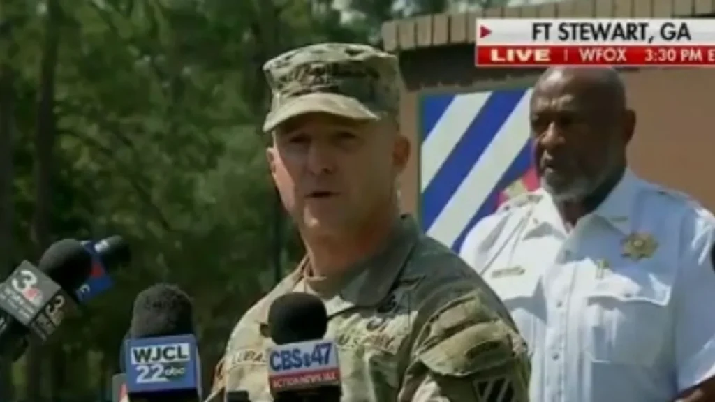El tirador de Fort Stewart, identificado como un sargento de nombre Quornelius Radford, se encuentra bajo custodia de las autoridades.