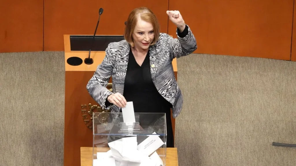 Laura Itzel Castillo fue elegida como presidenta del Senado y también se designó a la nueva Mesa Directiva.