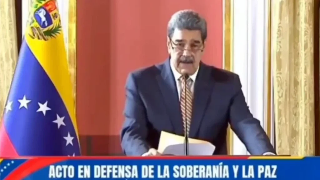 Un fragmento del discurso de Nicolás Maduro en Caracas fue sacado de contexto en redes, causando especulaciones sobre su renuncia al poder.