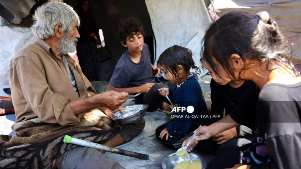 Noroña hizo un llamado para que México reciba a miles de niños huérfanos originarios de Palestina