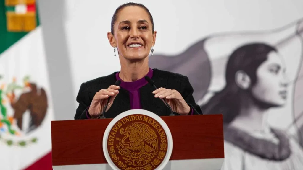  Los servidores públicos de la Segob acudieron a la Cámara de Diputados para examinar la logística de la entrega del primer informe de gobierno de Claudia Sheinbaum.