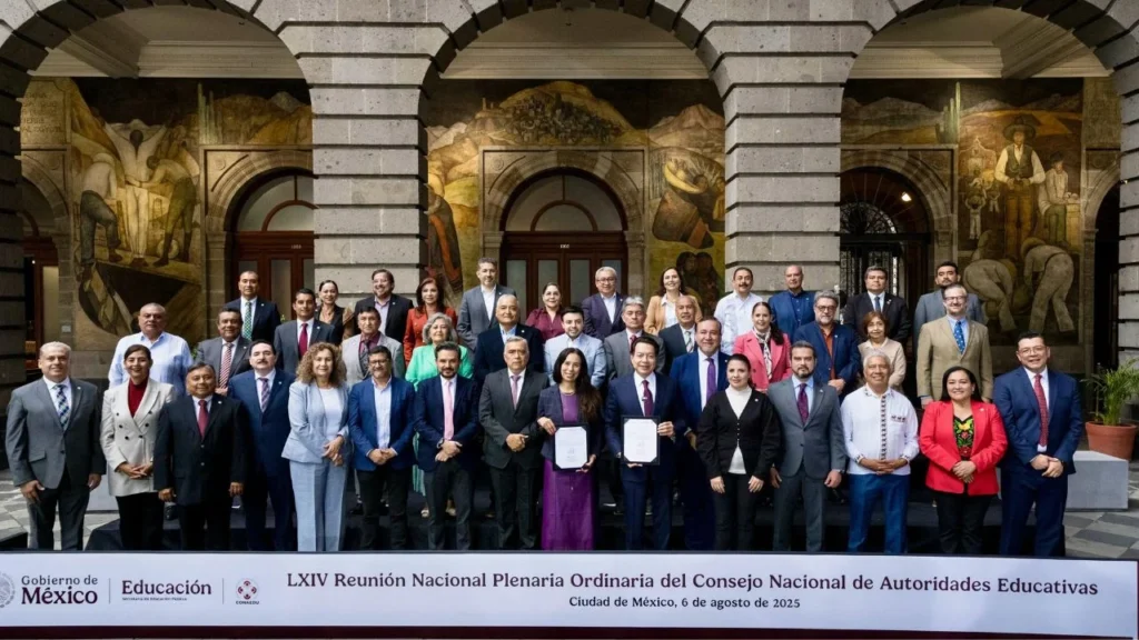 El titular de la SEP y los Estados firmaron un acuerdo para crear el Sistema de Bachillerato Nacional.