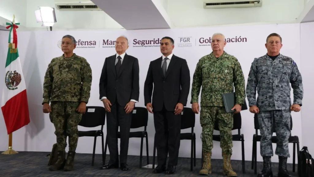 Harfuch revela detalles del traslado de 26 capos del crimen a EU