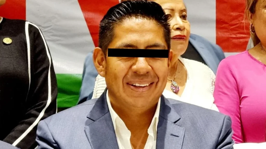 Guillermo "N" alias "El Memo" está prófugo desde hace una semana, tras cateos simultáneos en 5 domicilios en Ecatepec. 