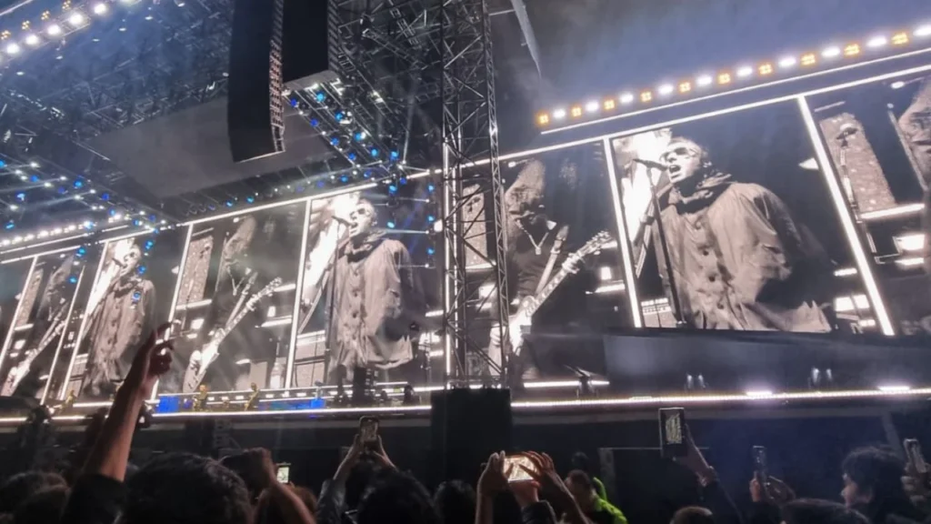 El Estadio GNP se convirtió en el epicentro de un encuentro intergeneracional donde miles de fans de Oasis corearon los himnos de la banda británica.