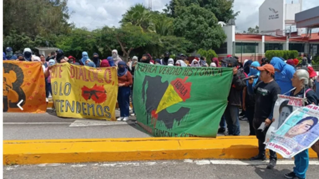 Se desarrollarán en Guerrero y la Ciudad de México marchas, bloqueos, mítines y actividades culturales con el objetivo de mantener viva la memoria y la exigencia de justicia de los 43 de desaparecidos de Ayotzinapa.