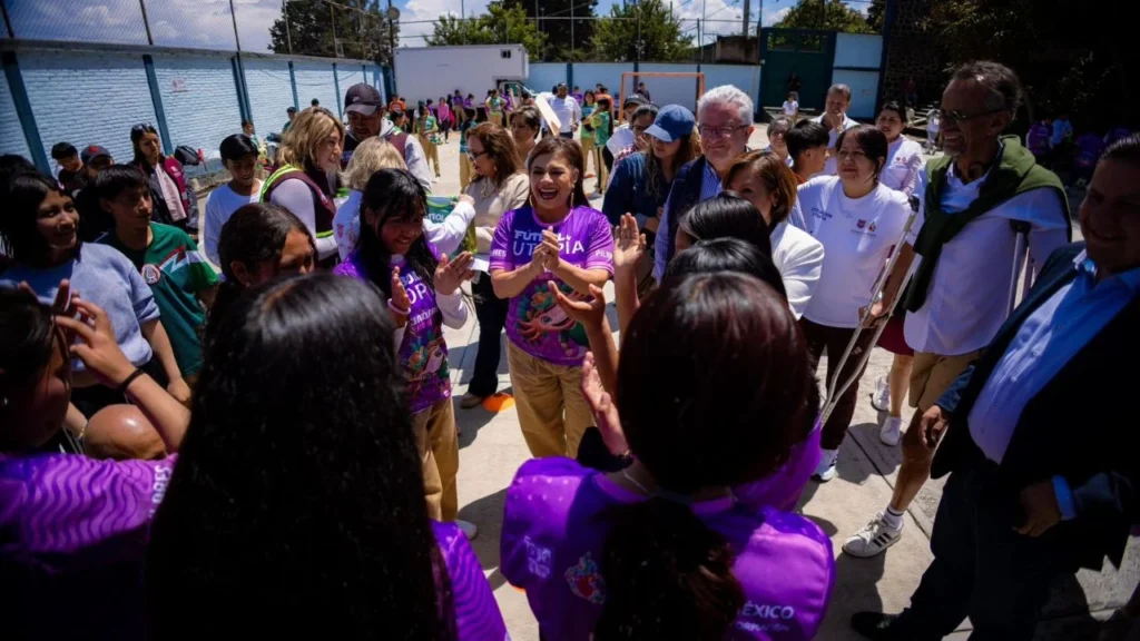 El programa Educación Utopía en CDMX busca abrir las escuelas los sábados para impartir gratis actividades artísticas, deportivas, etc.