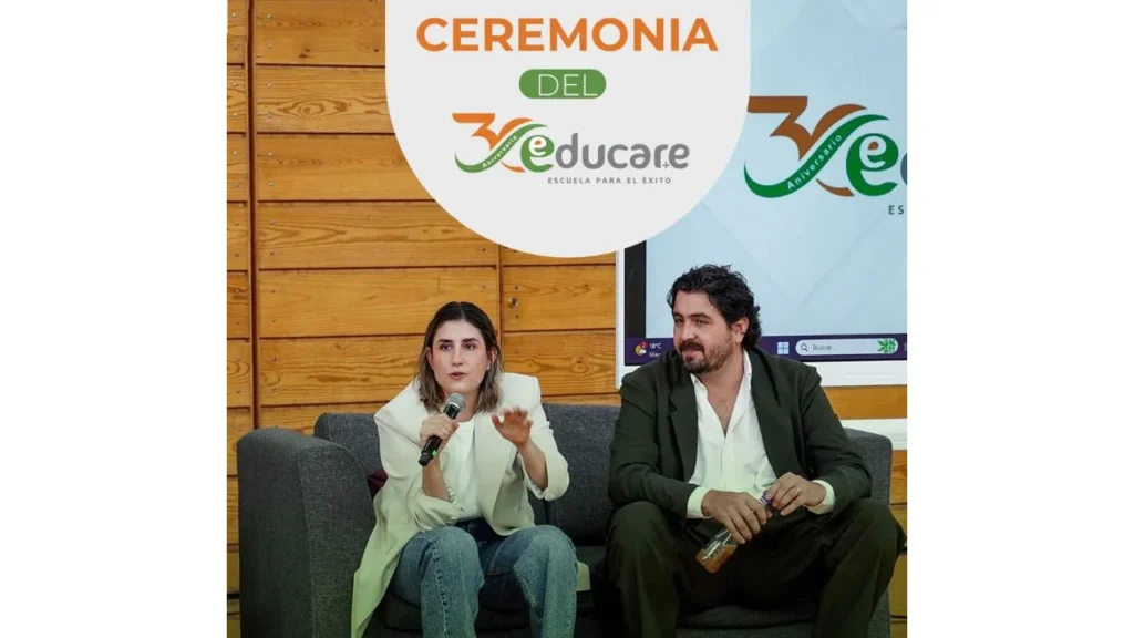 Educare conmemoró este jueves tres décadas de existencia con una ceremonia que reunió consejeros, maestros fundadores, estudiantes, egresados y familias.
