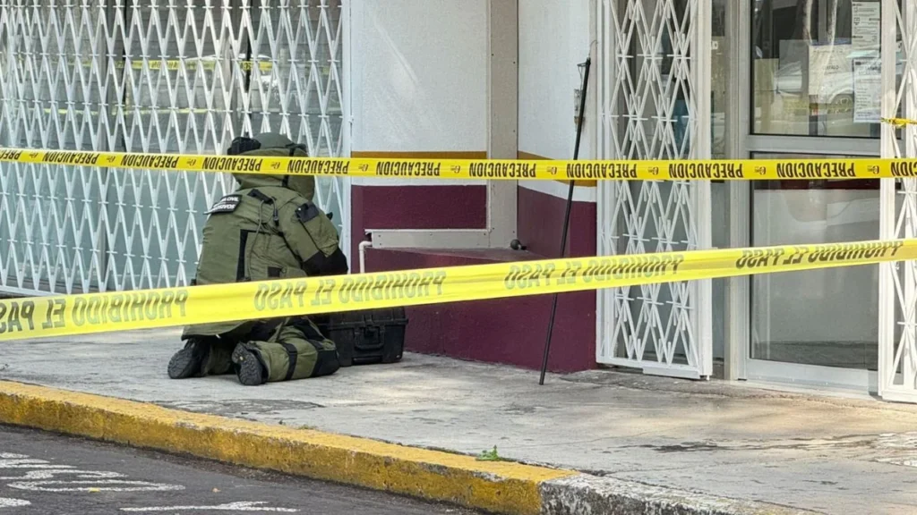Abandonan granada en oficinas del Instituto Nacional de Migración de Michoacán