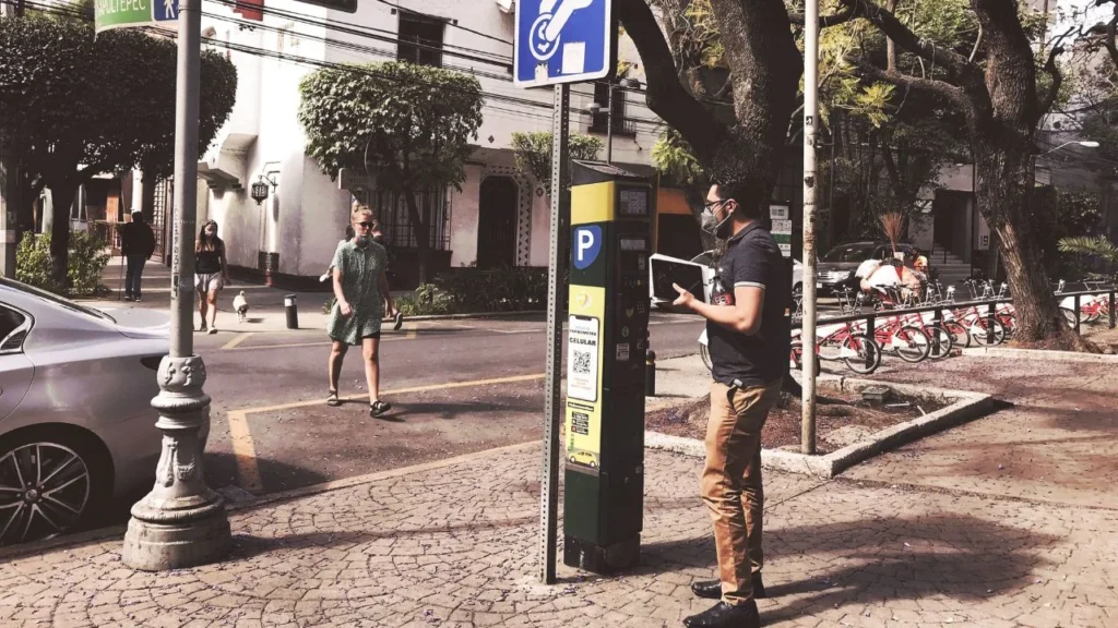 Esta es la multa por no pagar el parquimetro en CDMX
