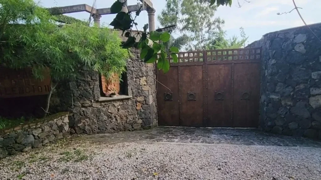 Noroña expresó que el clasismo surge cuándo no se le criticó cuando vivía en una vecindad y si por tener su casa en Tepoztlán y un Volvo.